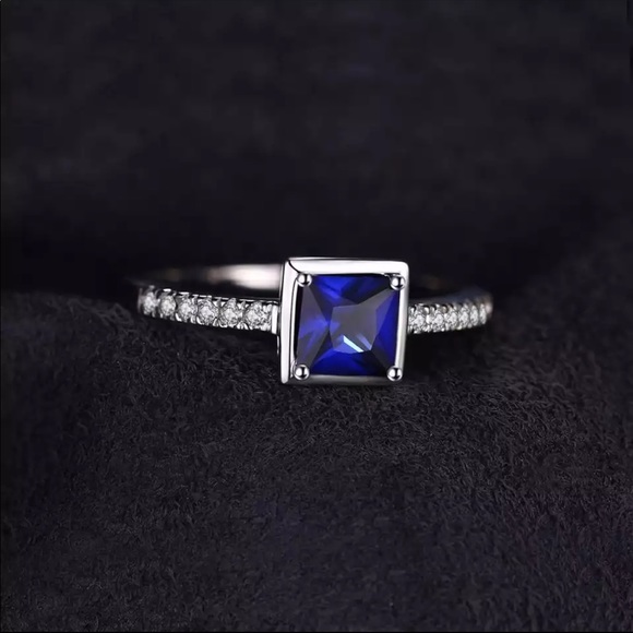 Sapphire and diamonds ring size 6 - Picture 2 of 6